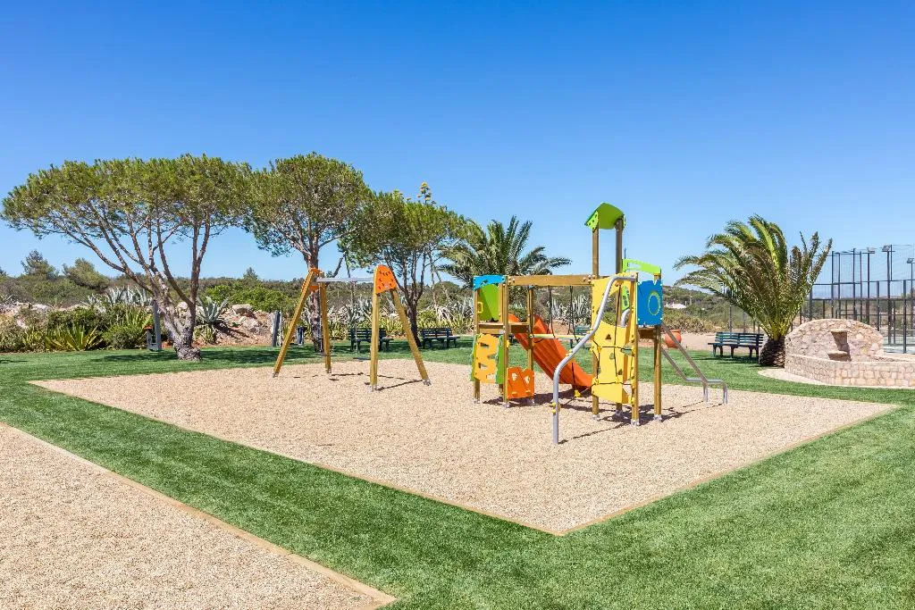 Sports and Entertainment, NAU Salema Beach Village, Algarve