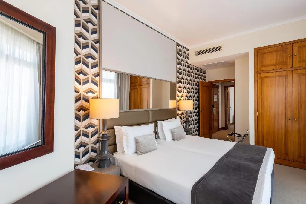 SUITE WITH DOUBLE BED Room, Mundial, Lisbon