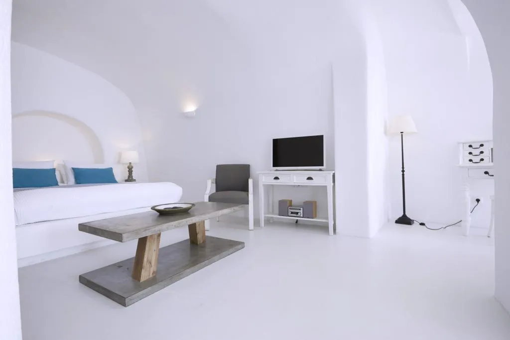 SUITE DELUXE WITH JACUZZI Room, Atrina Canava 1894 Hotel, Santorini