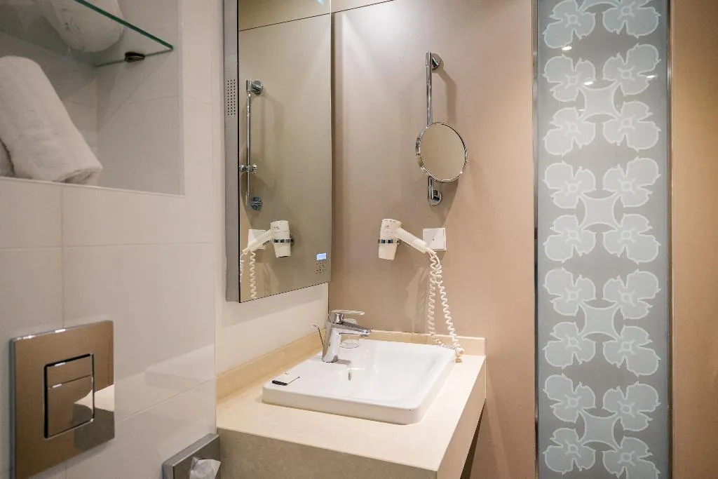 DOUBLE SUPERIOR Room, Homaris West Side - Self-Check In, Berlin