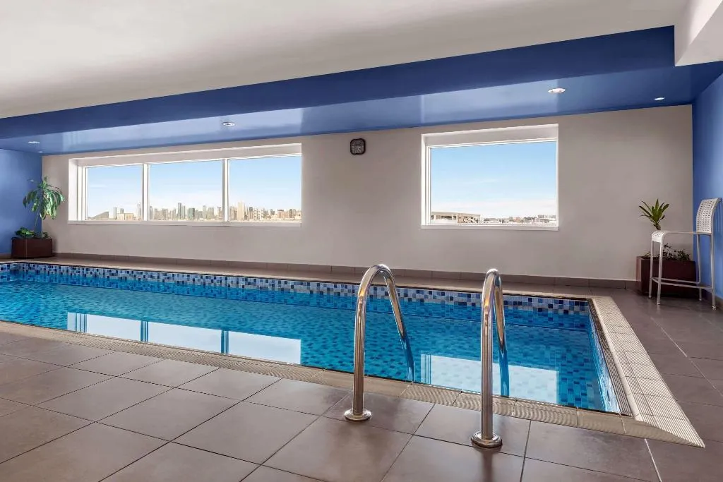Pool, Ramada Plaza by Wyndham Dubai Deira, Dubai