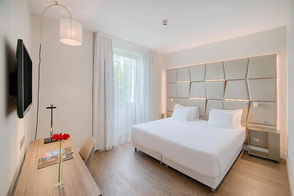DOUBLE GRAND Room, NH Collection Roma Centro, Rome