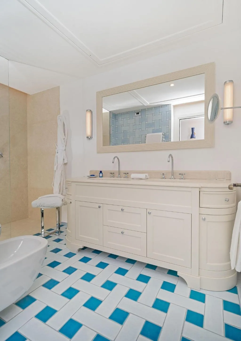 Room, Borgo Santandrea, Naples