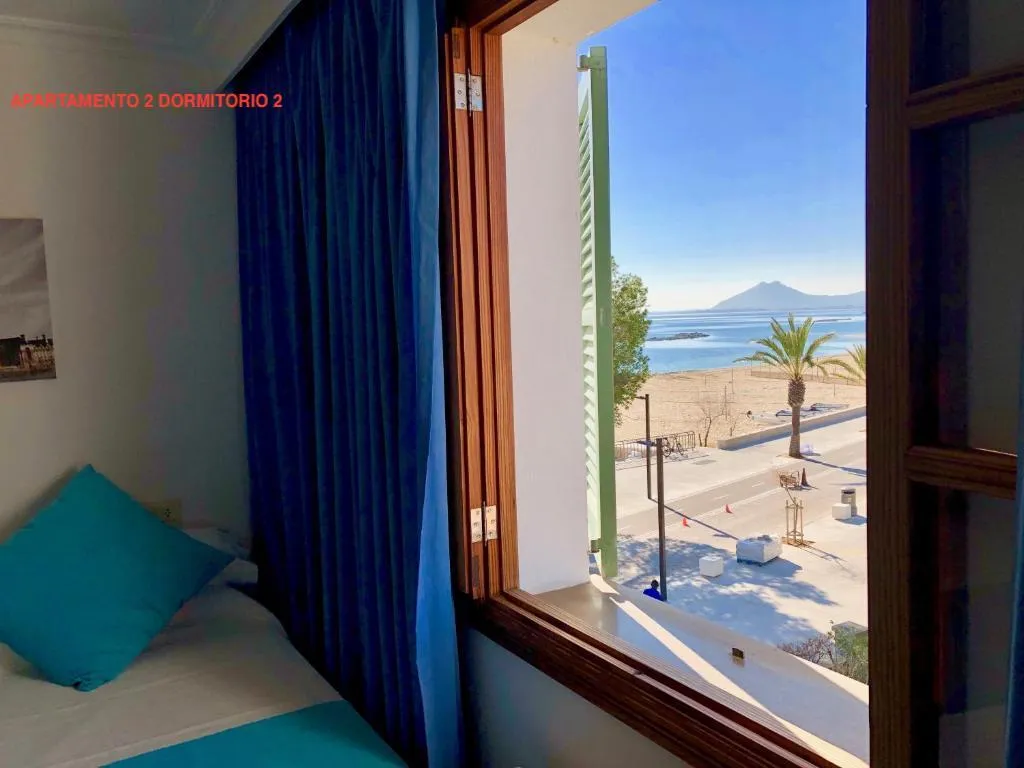 APARTMENT BEACH FRONT TWO BEDROOMS Room, Torre Playa, Majorca