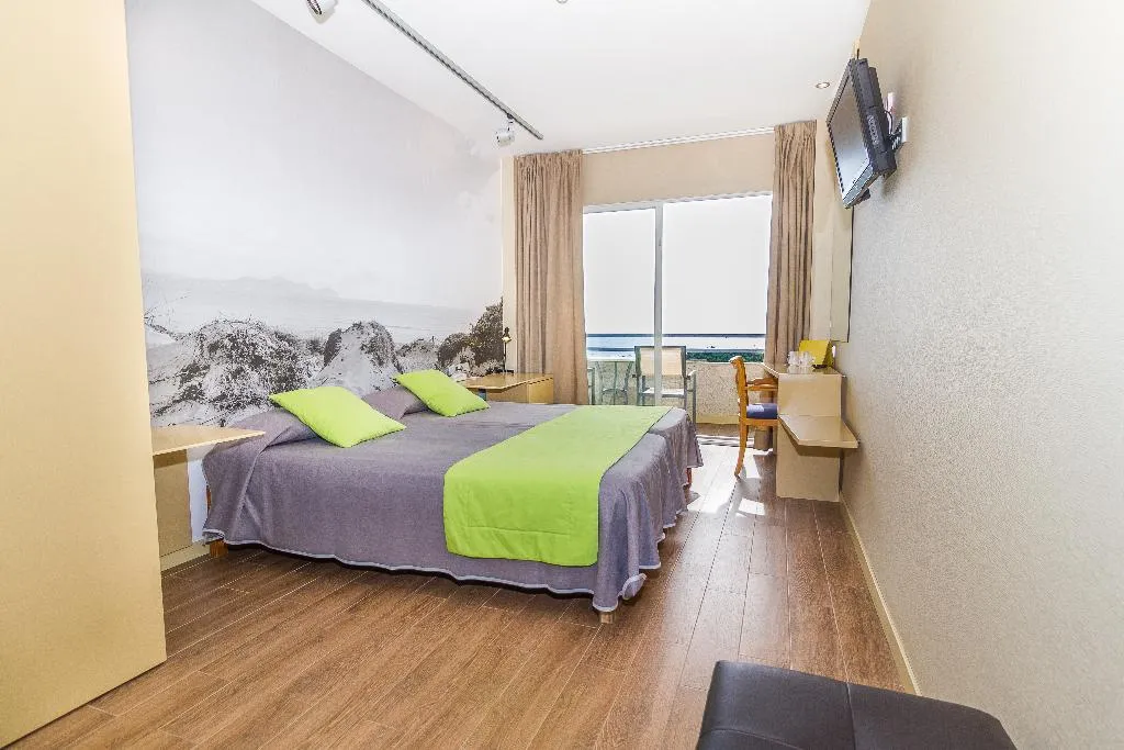 Double or Twin SIDE SEA VIEW Room, Eix Platja Daurada Hotel & SPA, Majorca
