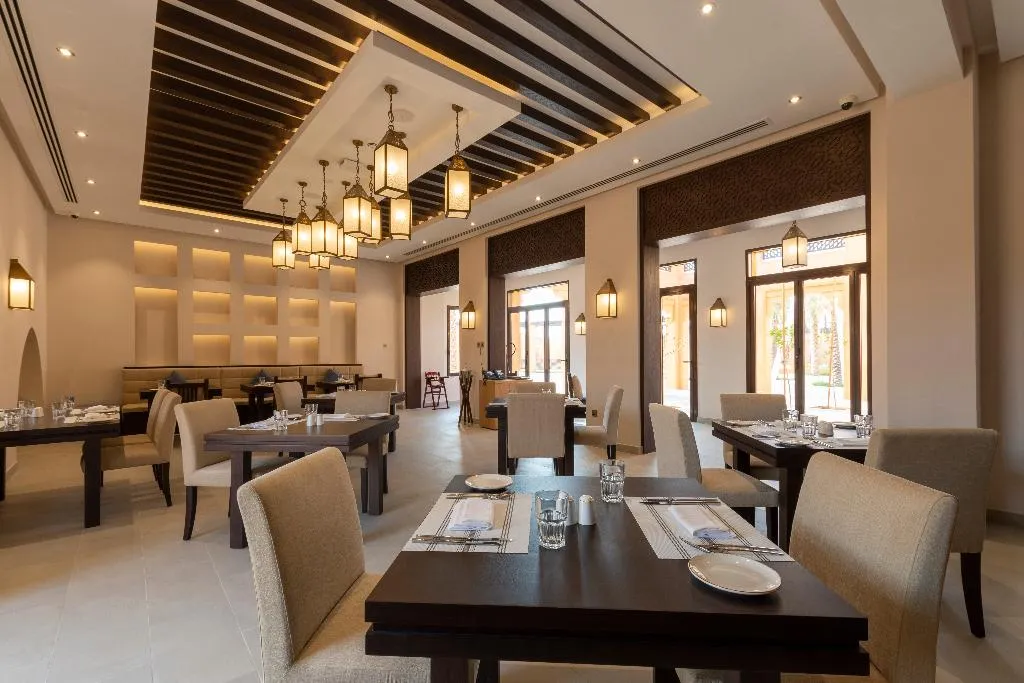 Restaurant, Mysk Al Badayer Retreat, Dubai