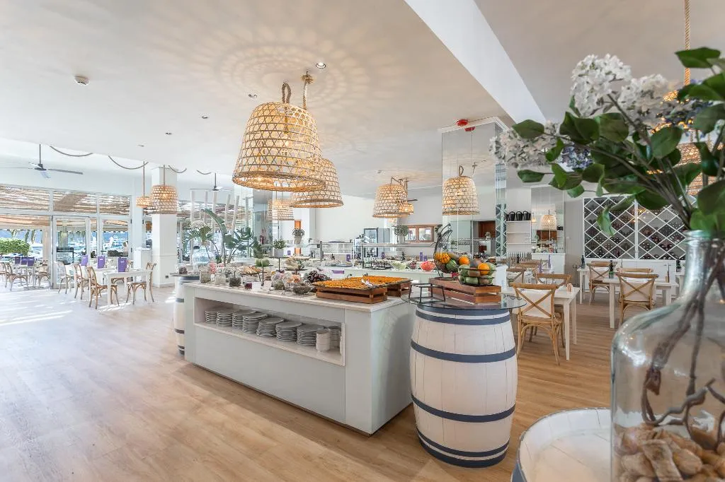 Restaurant, FERGUS Style Soller Beach, Majorca