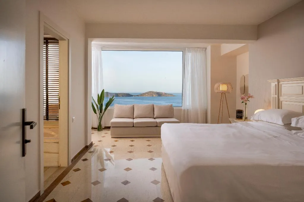 VILLA THREE BEDROOMS WITH PRIVATE POOL Room, Elounda Gulf Villas by Sandglass, Crete