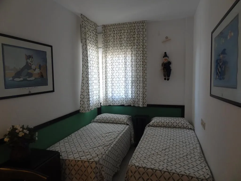 APARTMENT CAPACITY 6 TWO BEDROOMS Room, Blaumar 2D, Costa Brava