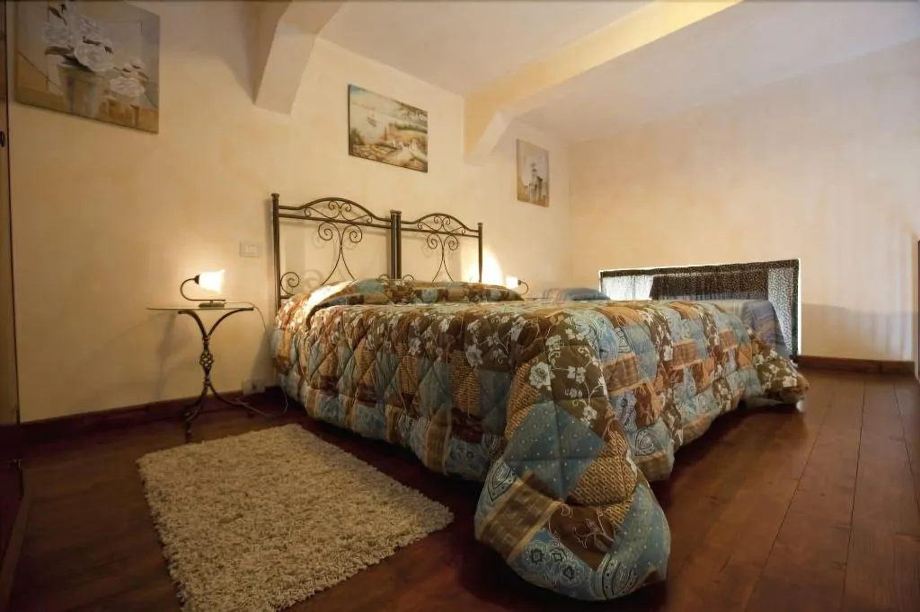 Room, Villa Carati, Palermo