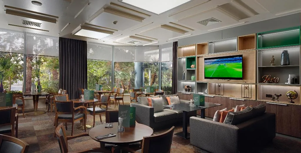 Bar, Holiday Inn Athens Attica Av. Airport West, Athens