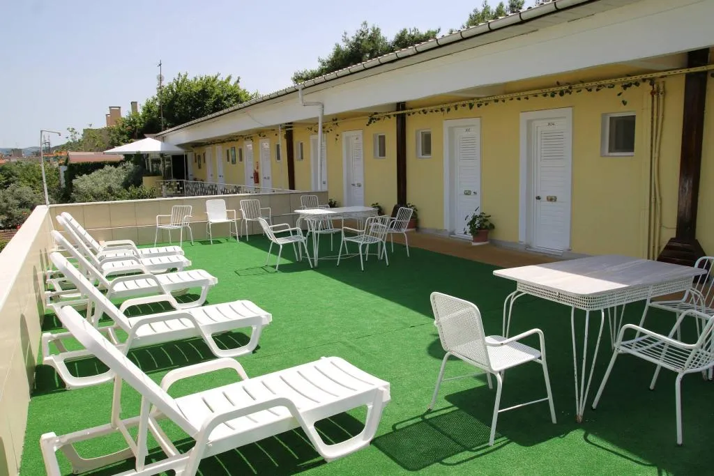 Terrace, Gülplaj Hotel, Izmir