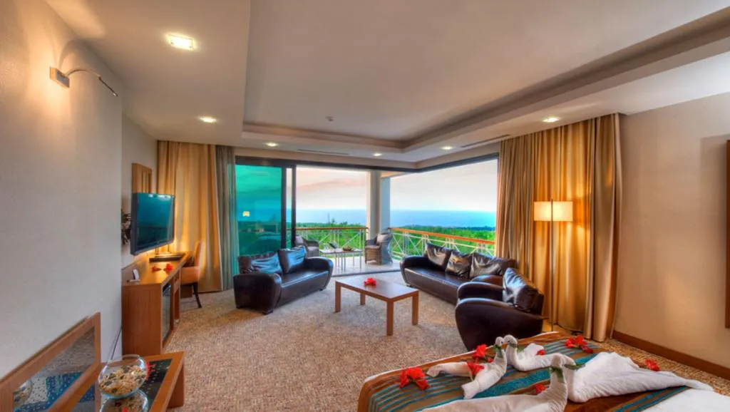 JUNIOR SUITE STANDARD Room, Korineum Golf Resort, Cyprus