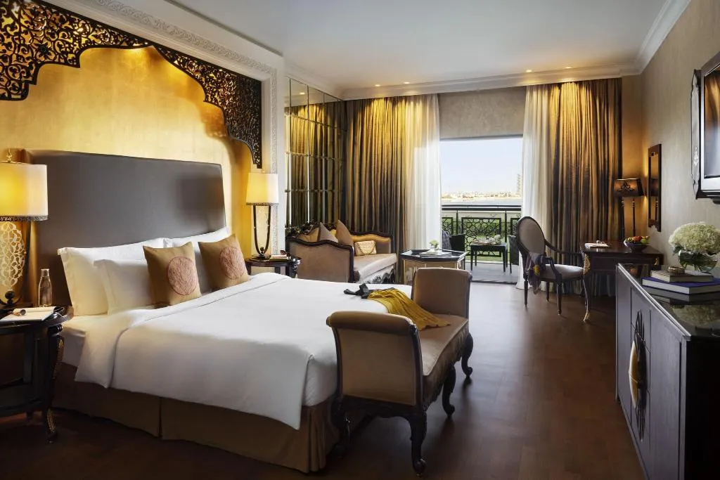 DOUBLE CLUB Room, Jumeirah Zabeel Saray Dubai, Dubai