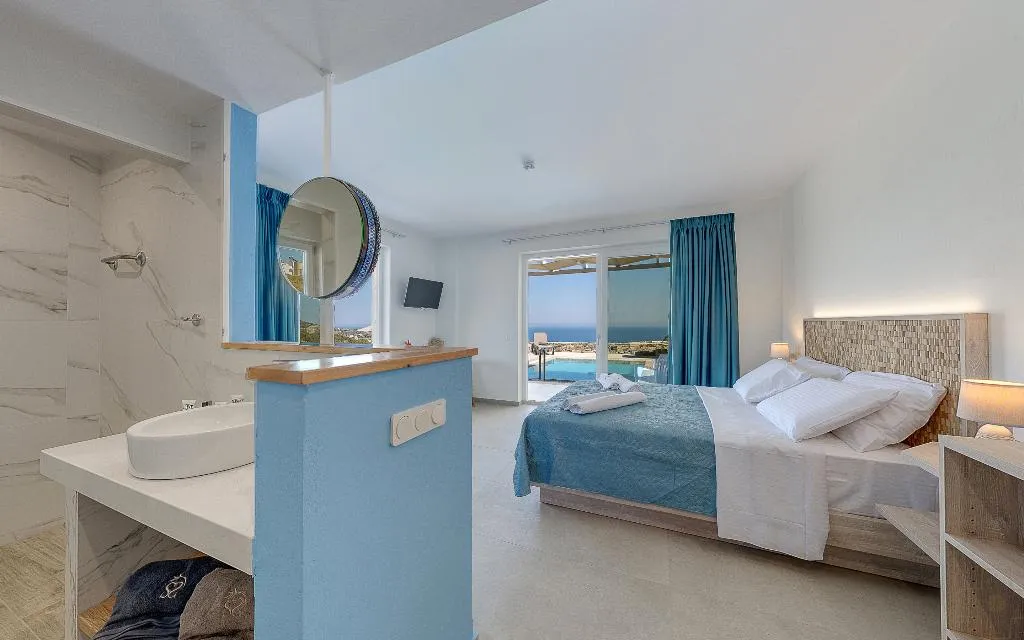SUITE DELUXE WITH PRIVATE POOL Room, Spiros-Soula Family Hotel & Thematic Suites, Crete
