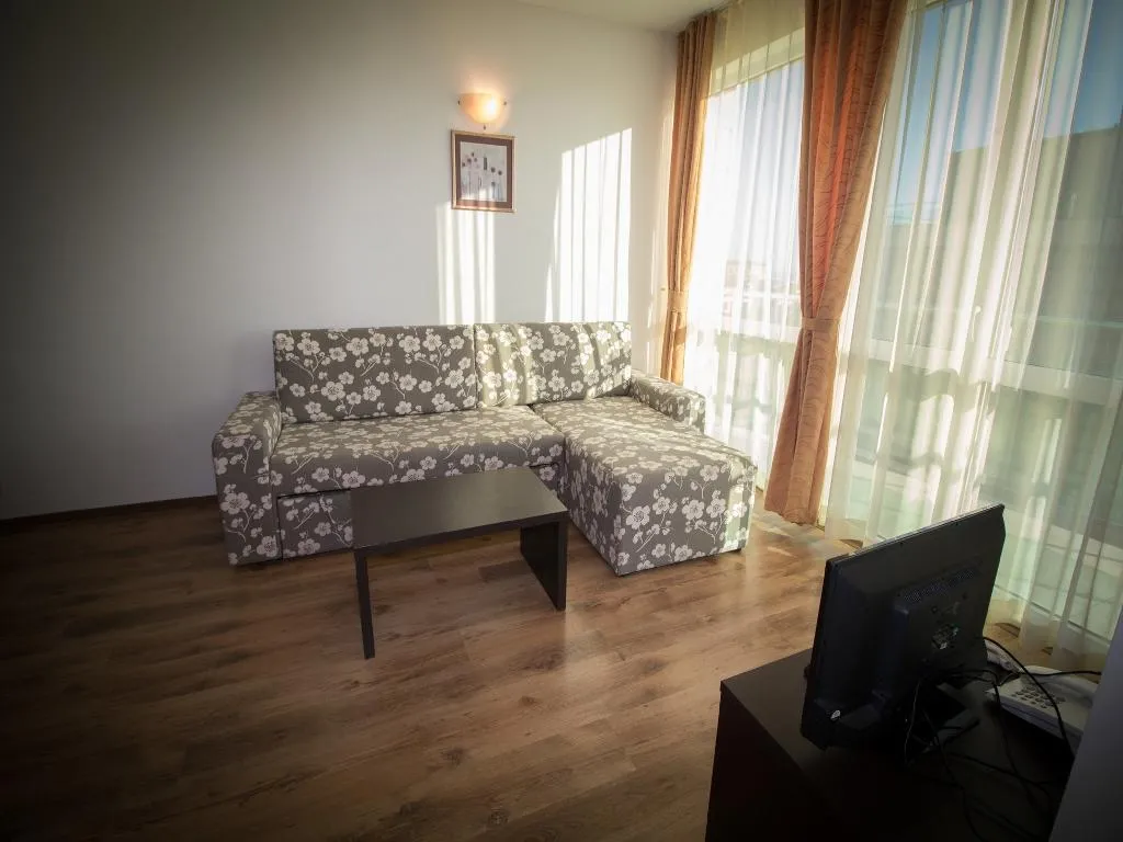 JUNIOR SUITE STANDARD Room, Clara Aparthotel & Residence, Bourgas