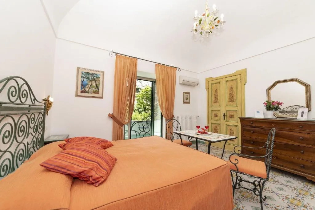 Room, Casa Teresa, Naples