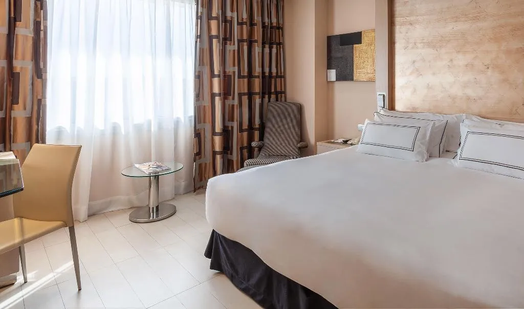 DOUBLE WITH DOUBLE BED Room, Melia Sevilla, Seville