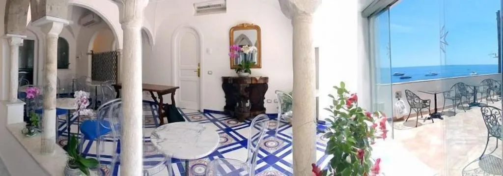 Restaurant, Hotel Croce Di Amalfi, Naples
