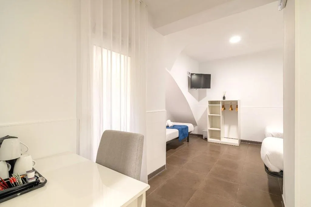Room, Laramond Barcelona Rooms, Barcelona