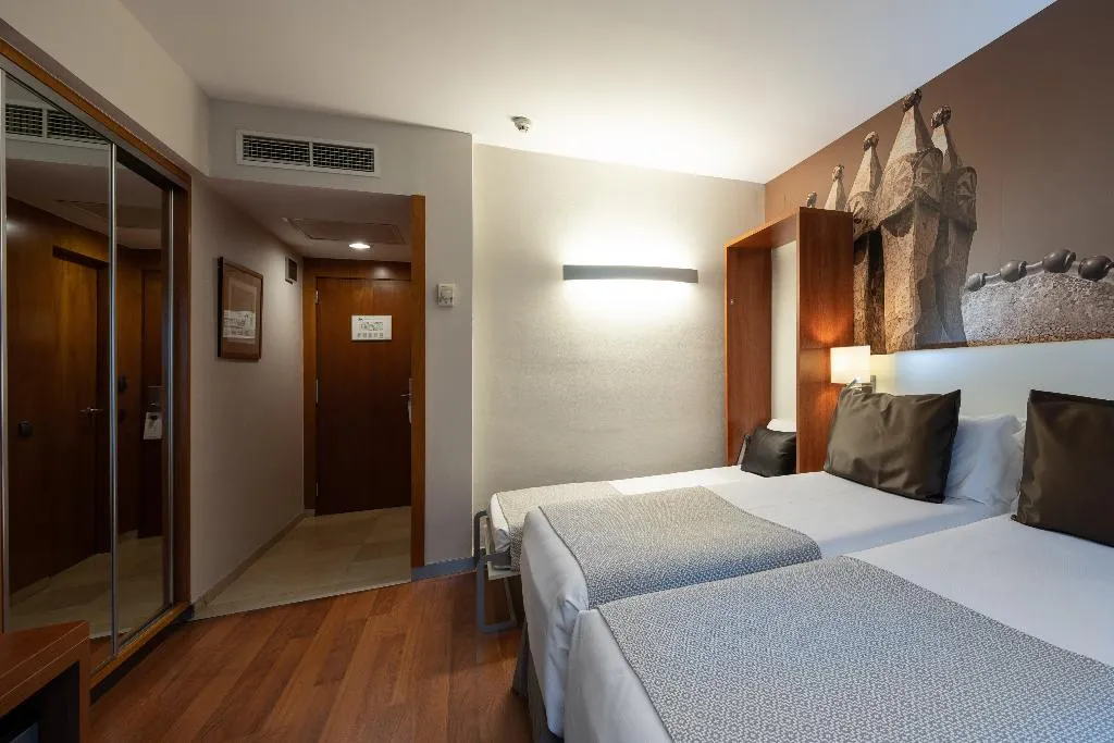 TRIPLE STANDARD Room, Catalonia Gracia, Barcelona