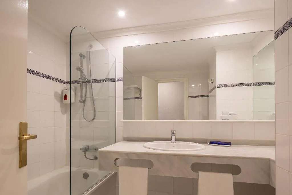 Double or Twin CAPACITY 3 Room, htop Caleta Palace, Costa Brava