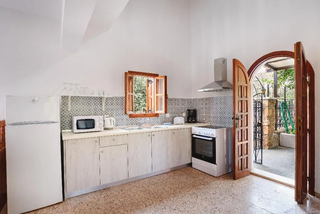VILLA STANDARD Room, Villa Viktoria, Rhodes