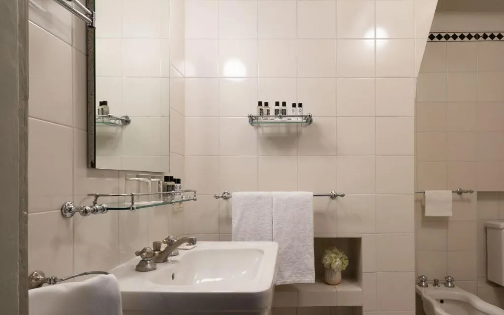 DOUBLE DELUXE Room, Loggiato Dei Serviti, Florence
