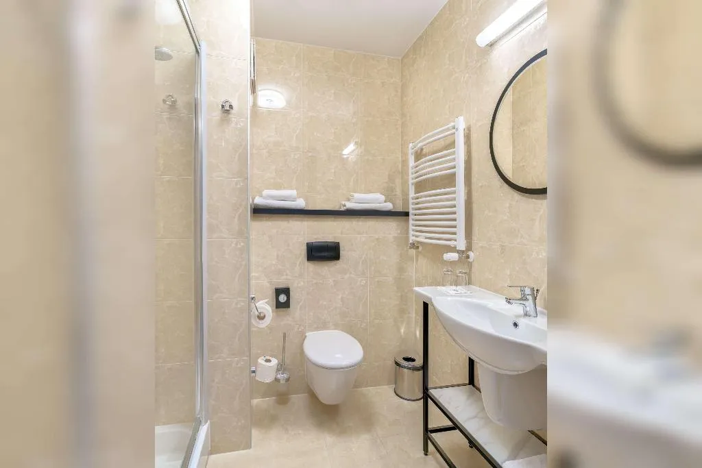 TWIN CLASSIC Room, Metropolo By Golden Tulip, Krakow