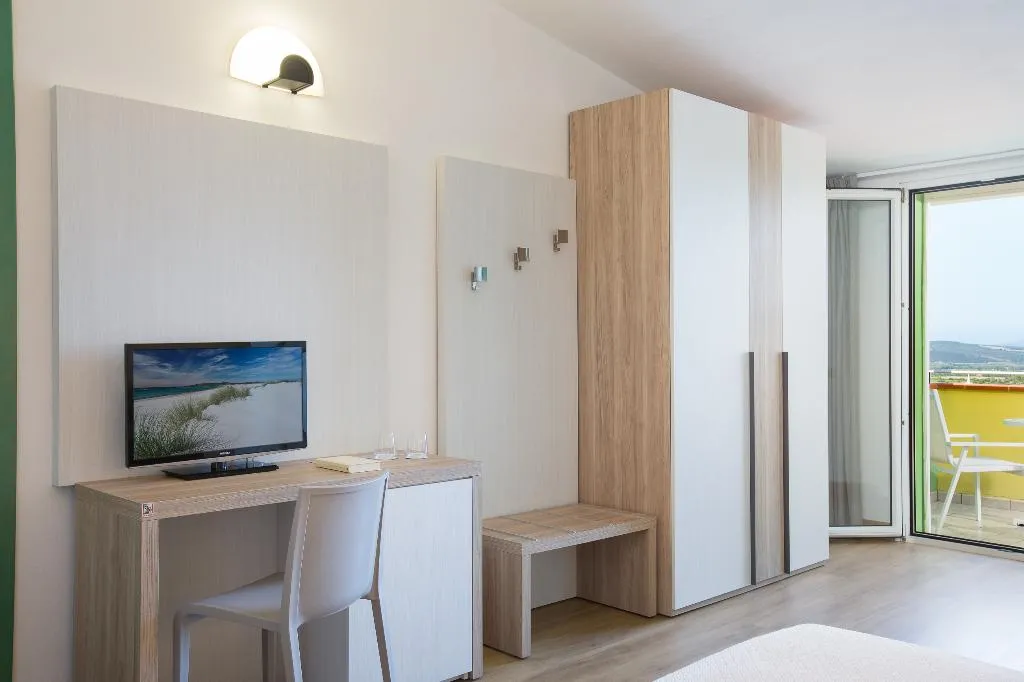 DOUBLE DELUXE SEA VIEW Room, Lu' Hotel Porto Pino, Cagliari