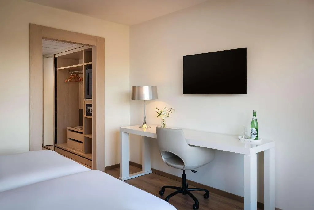TWIN STANDARD Room, NH Groningen, Amsterdam