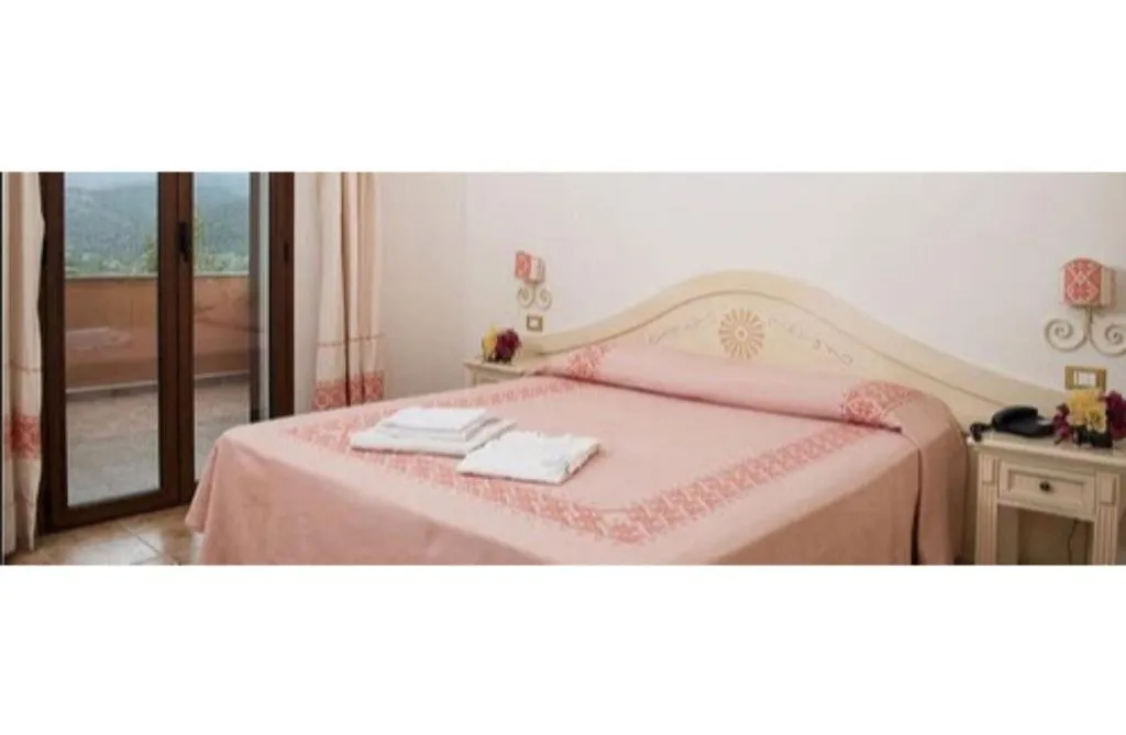 Room, Montiruju Hotel, Alghero