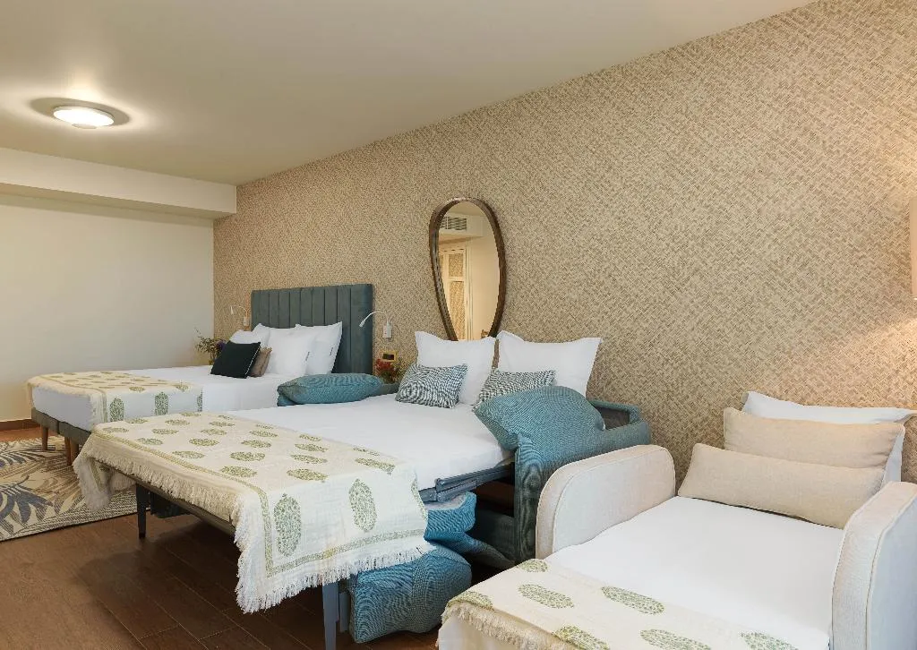 DOUBLE DELUXE POOL VIEW Room, Seafos Luxury Resort & Spa, Kalamata