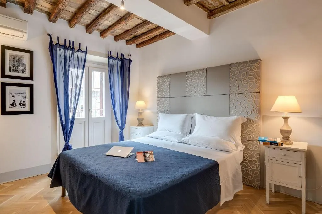 Room, The Blue Hostel, Naples