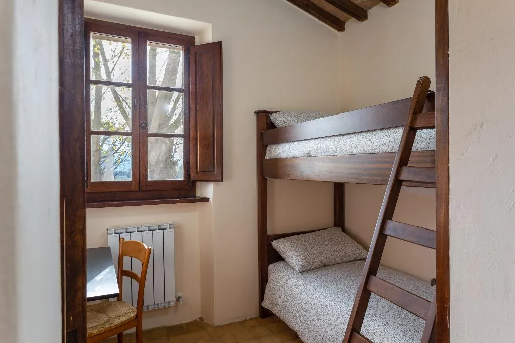 APARTMENT GARDEN VIEW Room, Gh Borgo Pulciano Agriturismo, Perugia
