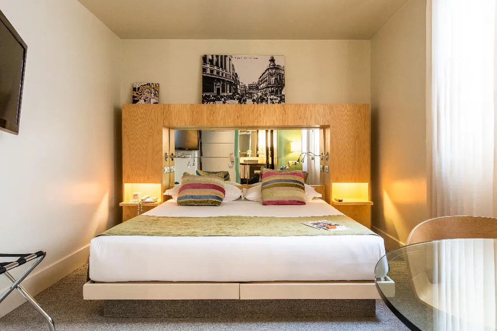 SINGLE STANDARD Room, Room Mate Alicia, Madrid, Madrid