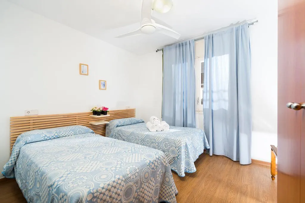 APARTMENT SUPERIOR TWO BEDROOMS Room, Els Llorers, Costa Brava