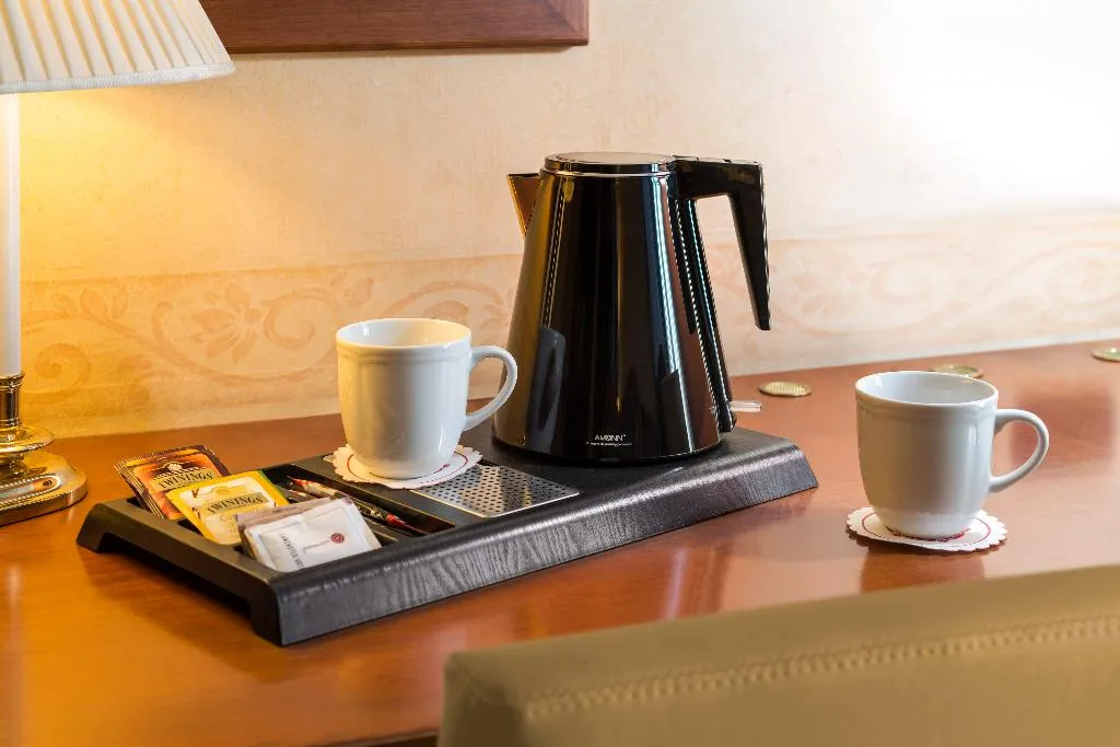 Room, Lancaster Hotel, Milan