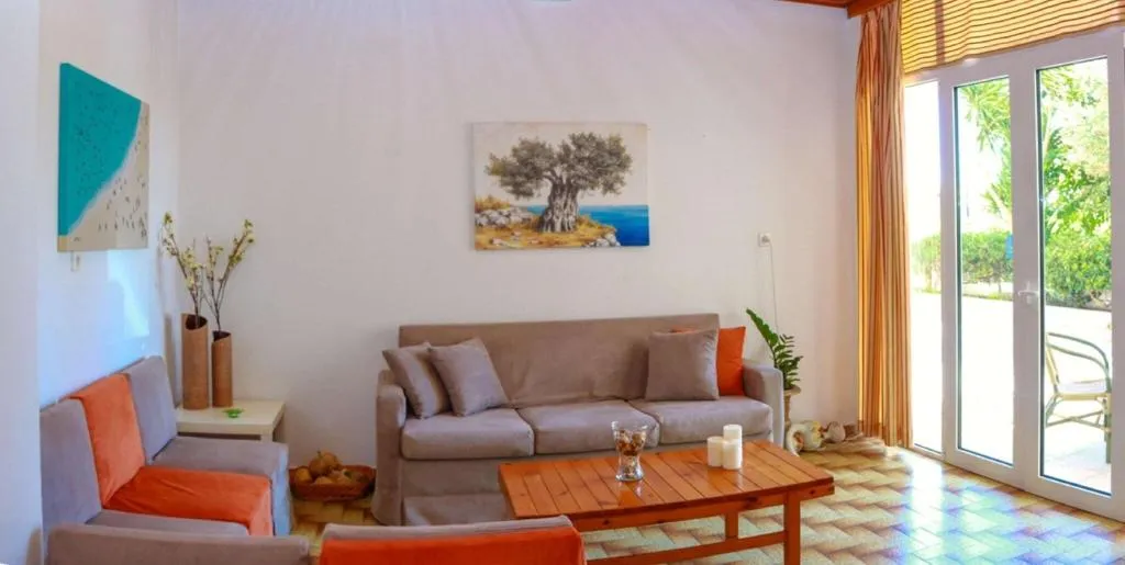 Lobby, Zorbas, Crete