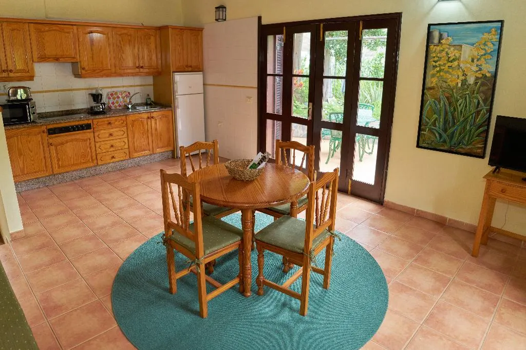 APARTMENT CAPACITY 5 TWO BEDROOMS Room, Finca Piñero, Tenerife