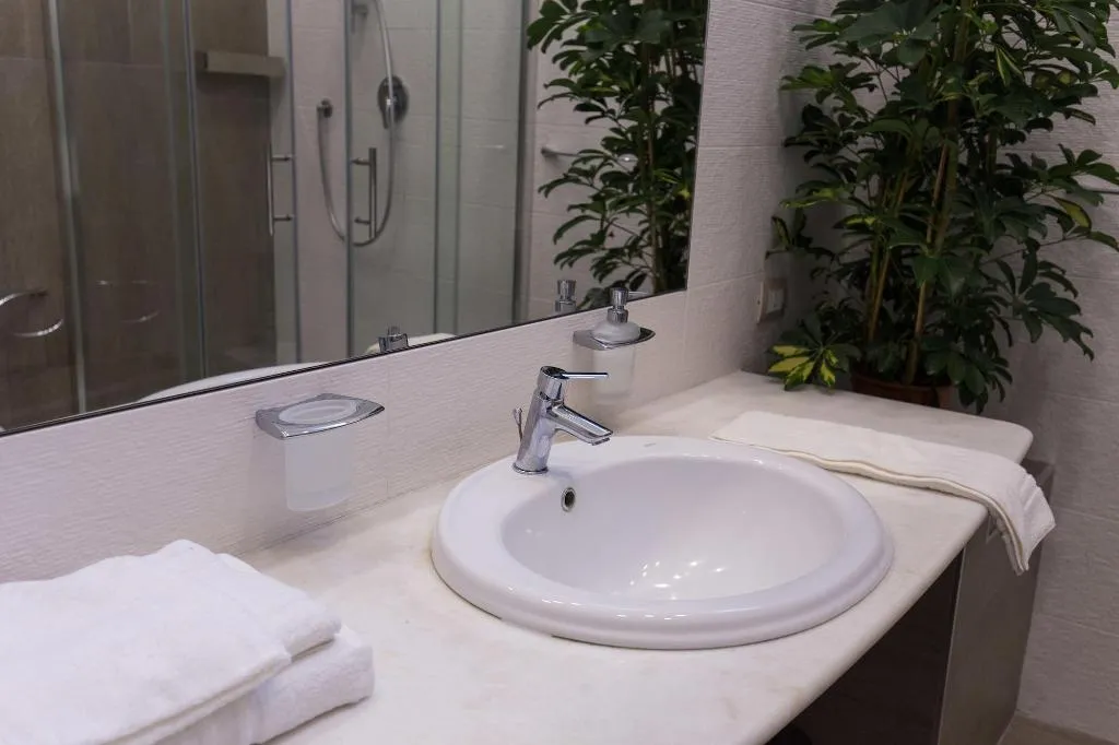 Room, Savoy Riviera, Naples