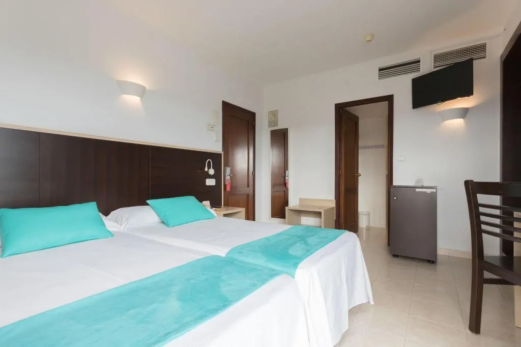 Room, Orosol, Ibiza