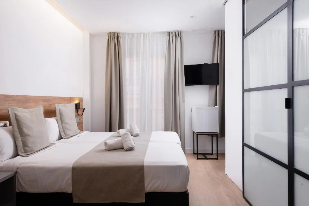 DOUBLE STANDARD Room, Hostal Vil5 By Be Alicante, Costa Blanca
