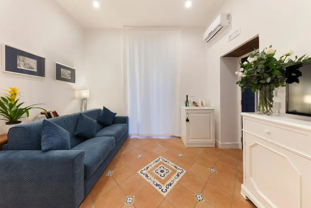 DOUBLE CAPACITY 4 Room, Eleonora's Suites Naples, Naples
