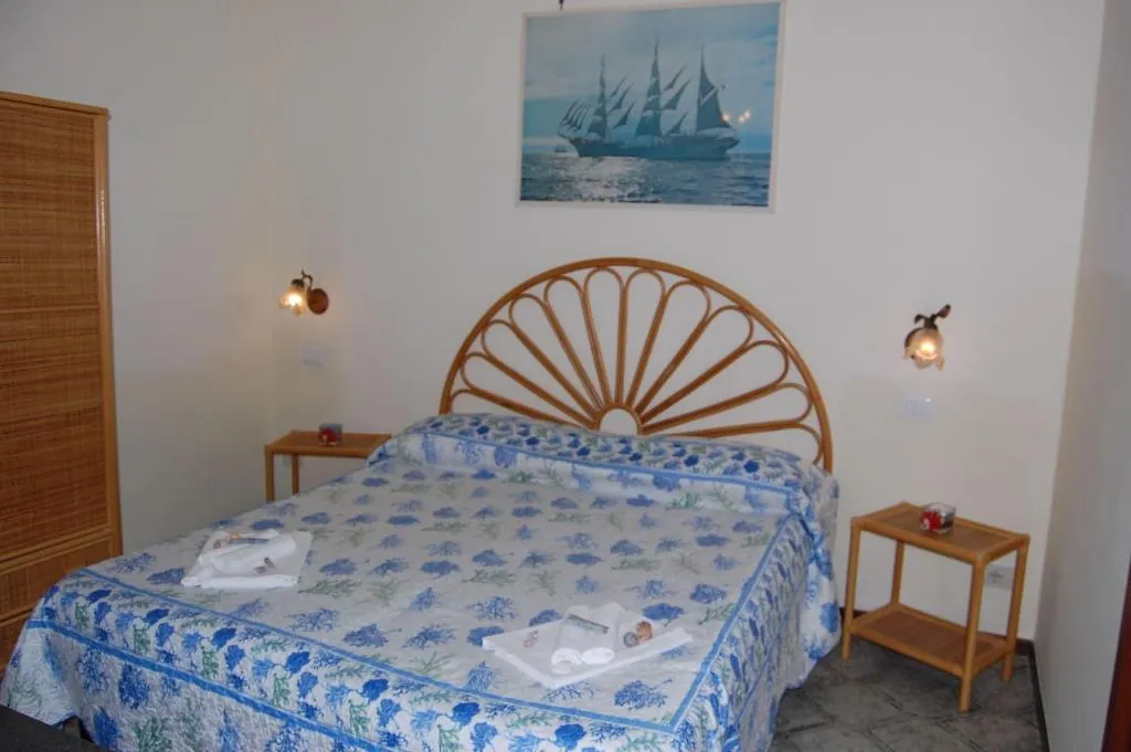 Room, Marina del Cantone Chalet, Naples