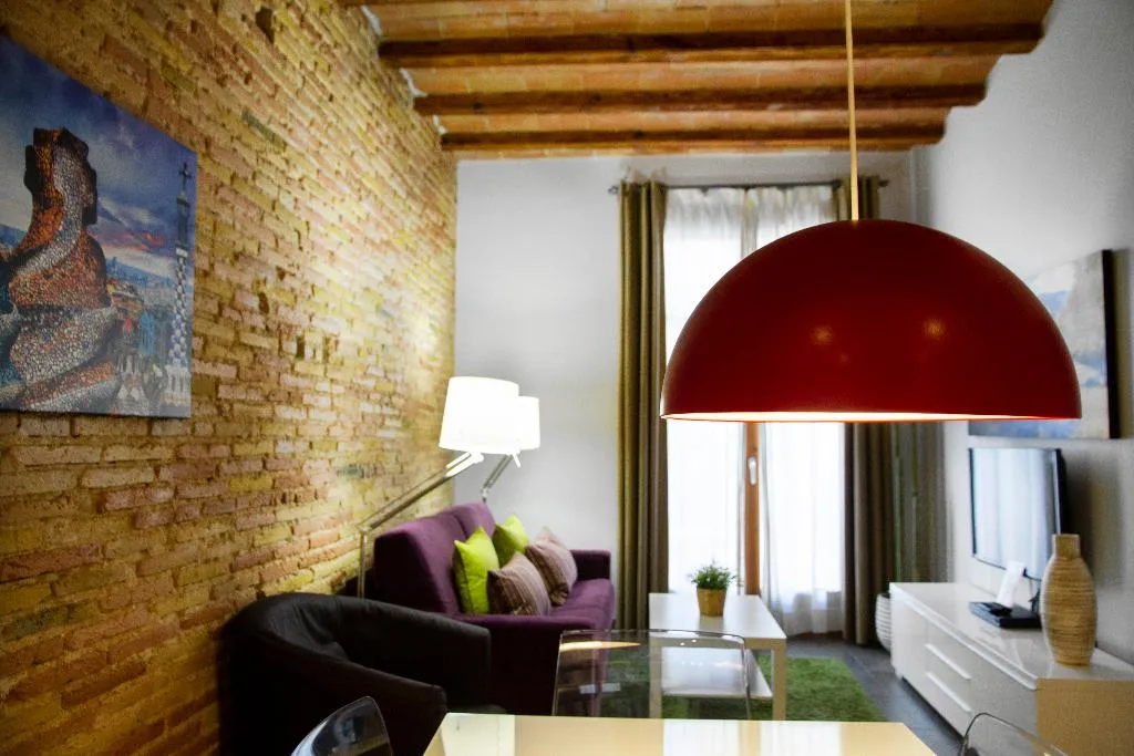 APARTMENT CAPACITY 2 TWO BEDROOMS Room, Dailyflats Raval, Barcelona