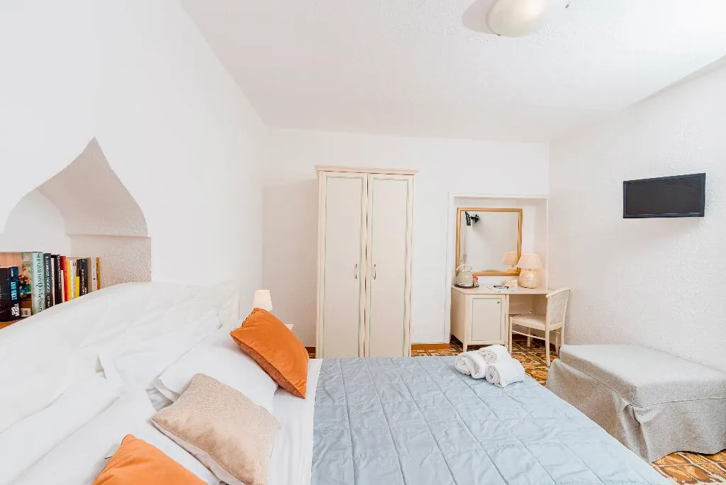 DOUBLE GARDEN VIEW Room, Albergo Diffuso Bacco Furore, Naples