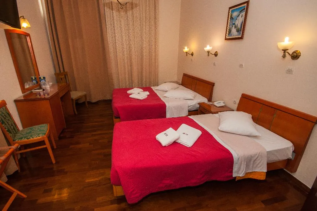 TRIPLE STANDARD Room, Cecil hotel, Athens