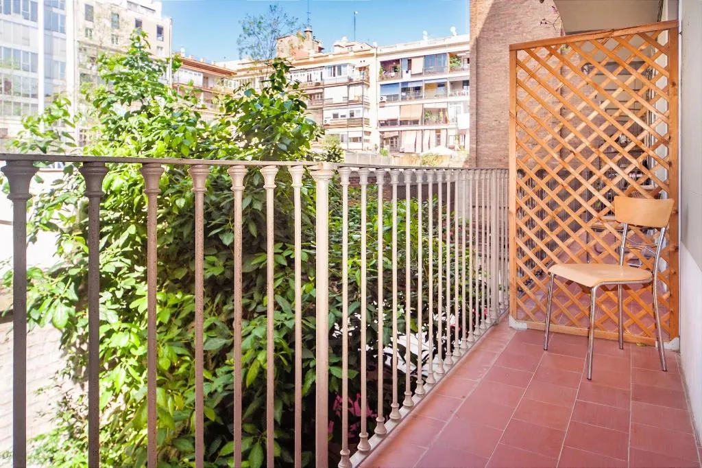 TWIN WITH BALCONY Room, Casp Green House, Barcelona