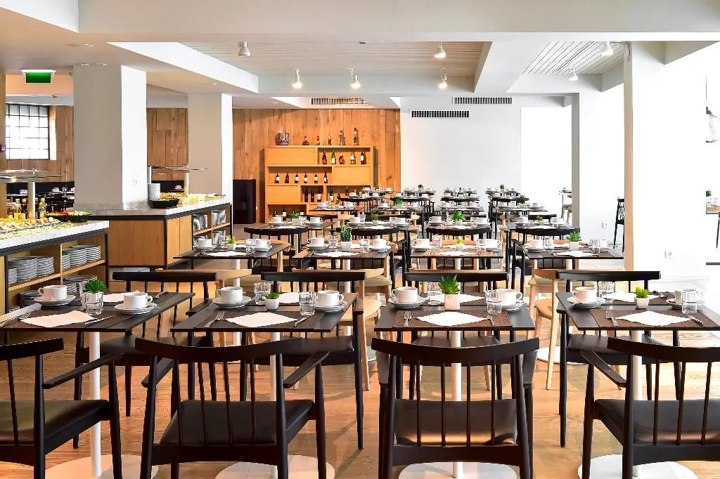 Restaurant, Aqualuz Lagos by The Editory, Algarve